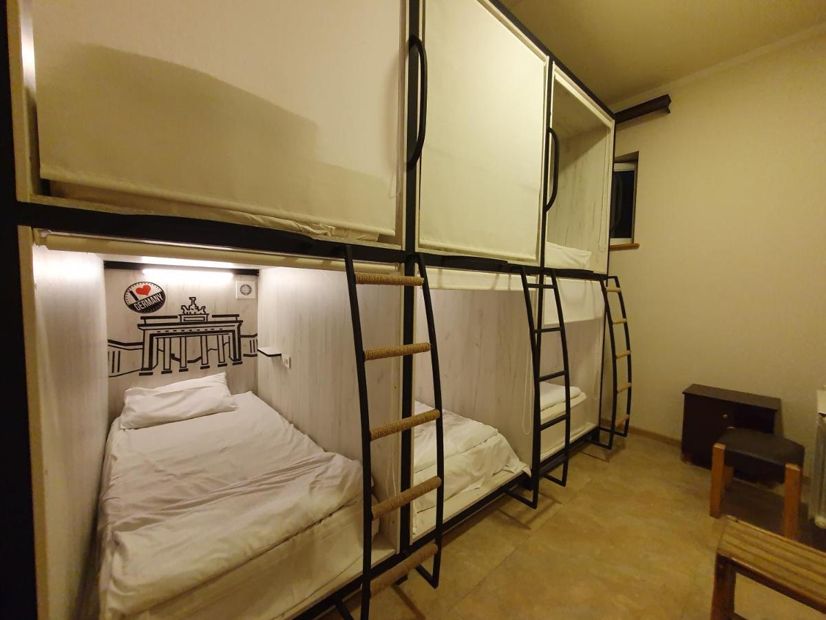 Capsule Hostel In The Old City Of Erévan Extérieur photo